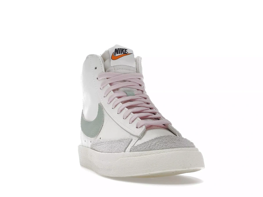 Фото № 5 с приближением к товару «‎Nike Blazer Mid 77 Premium Certified Fresh»