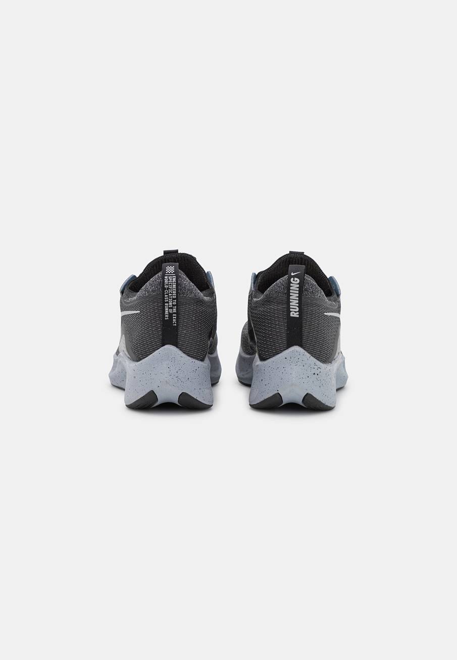Фото № 3 с приближением к товару «‎Nike Zoom Fly 4»