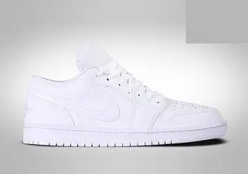 Nike Air Jordan 1 Retro Triple  - 1