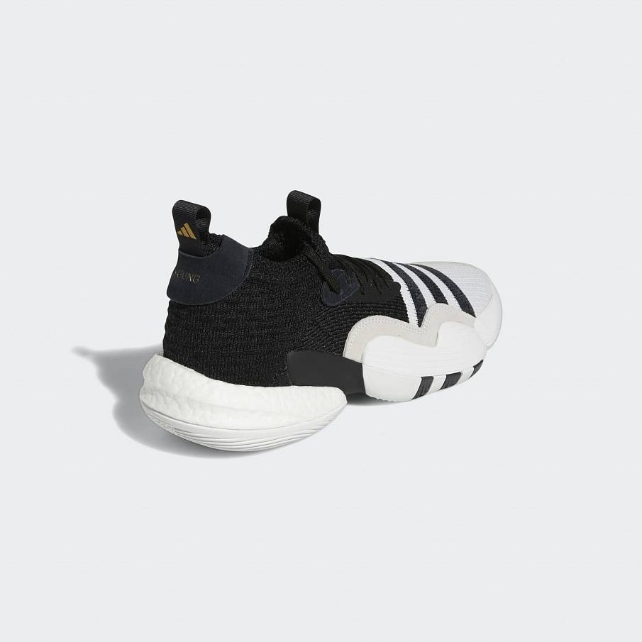 Фото № 4 с приближением к товару «‎Adidas Trae Young»