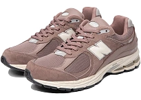 Фото № 1 с приближением к товару «‎New Balance 2002R»
