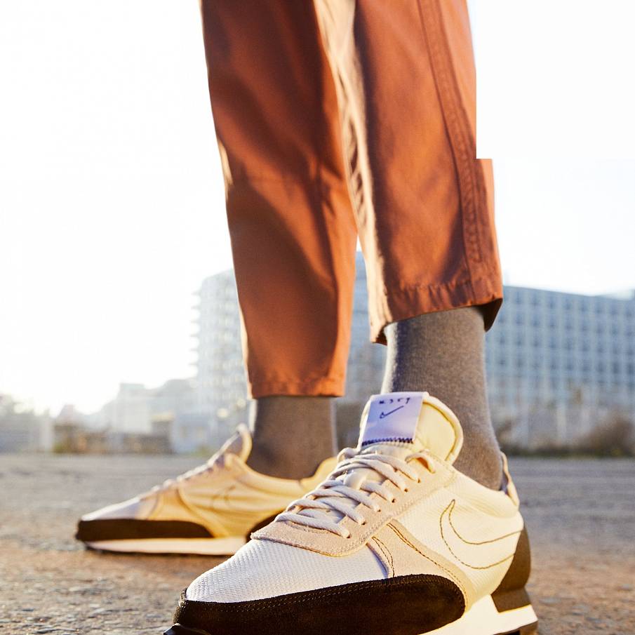 Фото № 3 с приближением к товару «‎Nike Dbreak-Type »