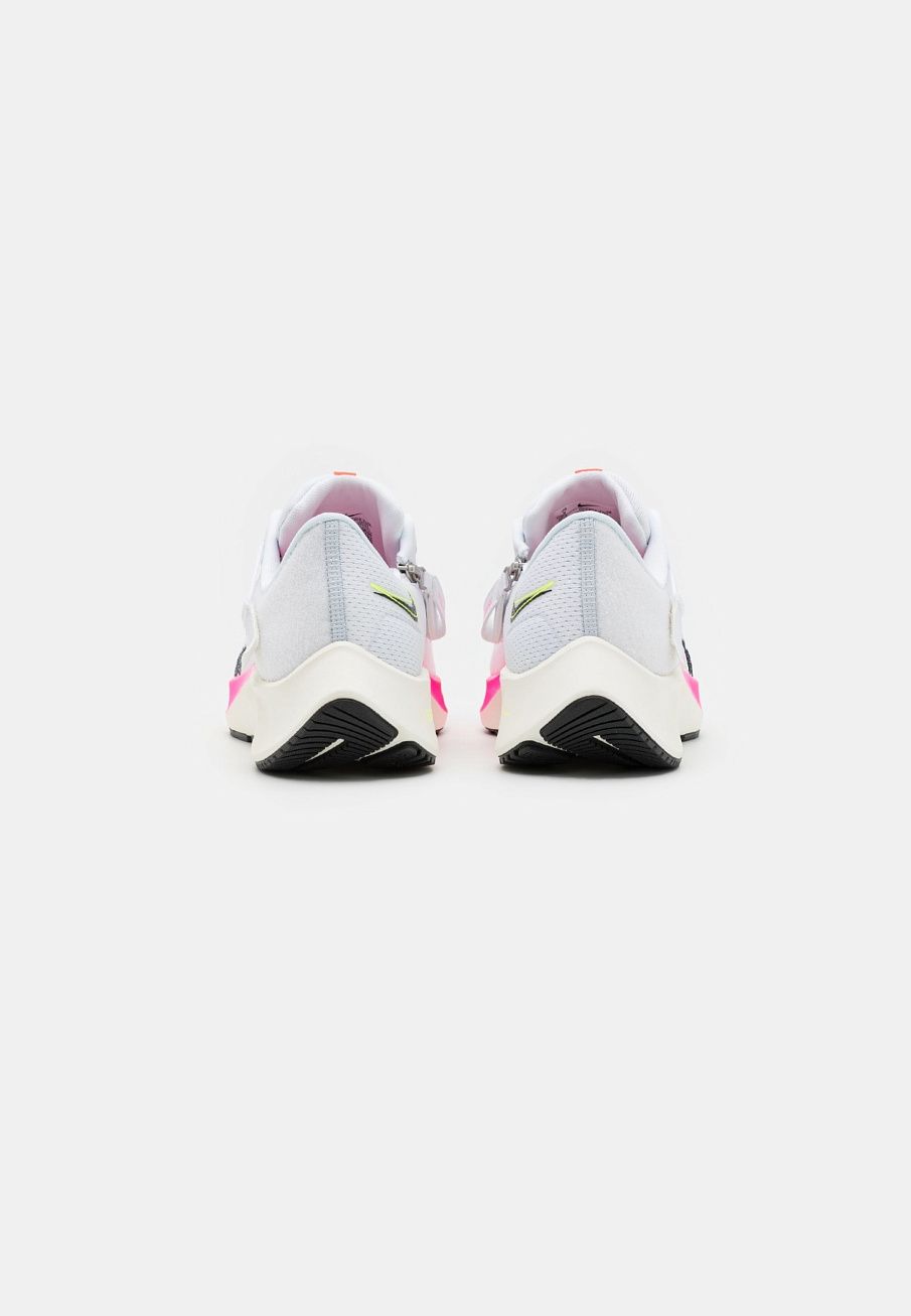 Фото № 3 с приближением к товару «‎Nike Air Zoom Pegasus 38 Flyease»