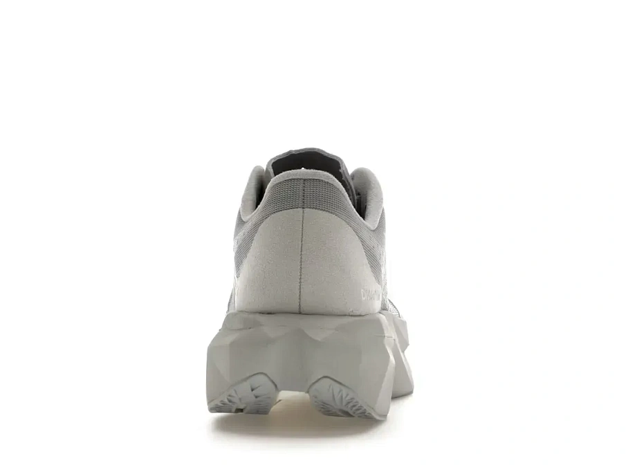 Фото № 4 с приближением к товару «‎New Balance FuelCell Supercomp Elite V4»