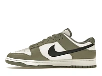Фото № 3 с приближением к товару «‎Nike Dunk Low»
