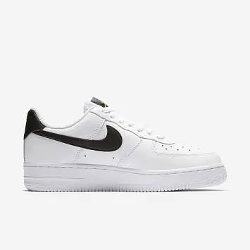 Nike Air Force 1 07 - 2