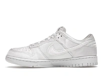 Фото № 3 с приближением к товару «‎Nike Dunk Low Dover Street Market Triple White Velvet»