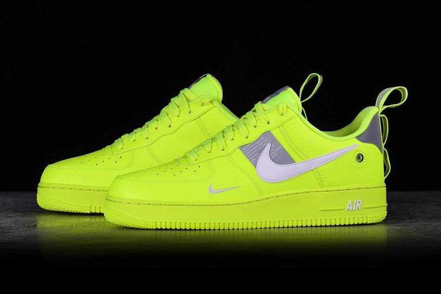 Фото № 2 с приближением к товару «‎Nike Air Force 1 ’07 Lv8 Utility Volt »