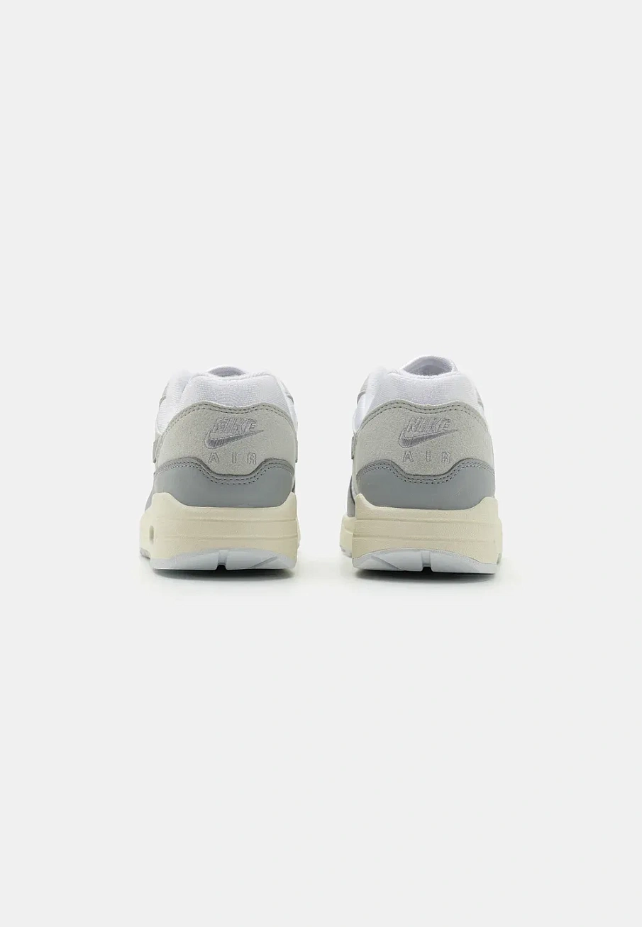 Фото № 3 с приближением к товару «‎AIR MAX 1 87»