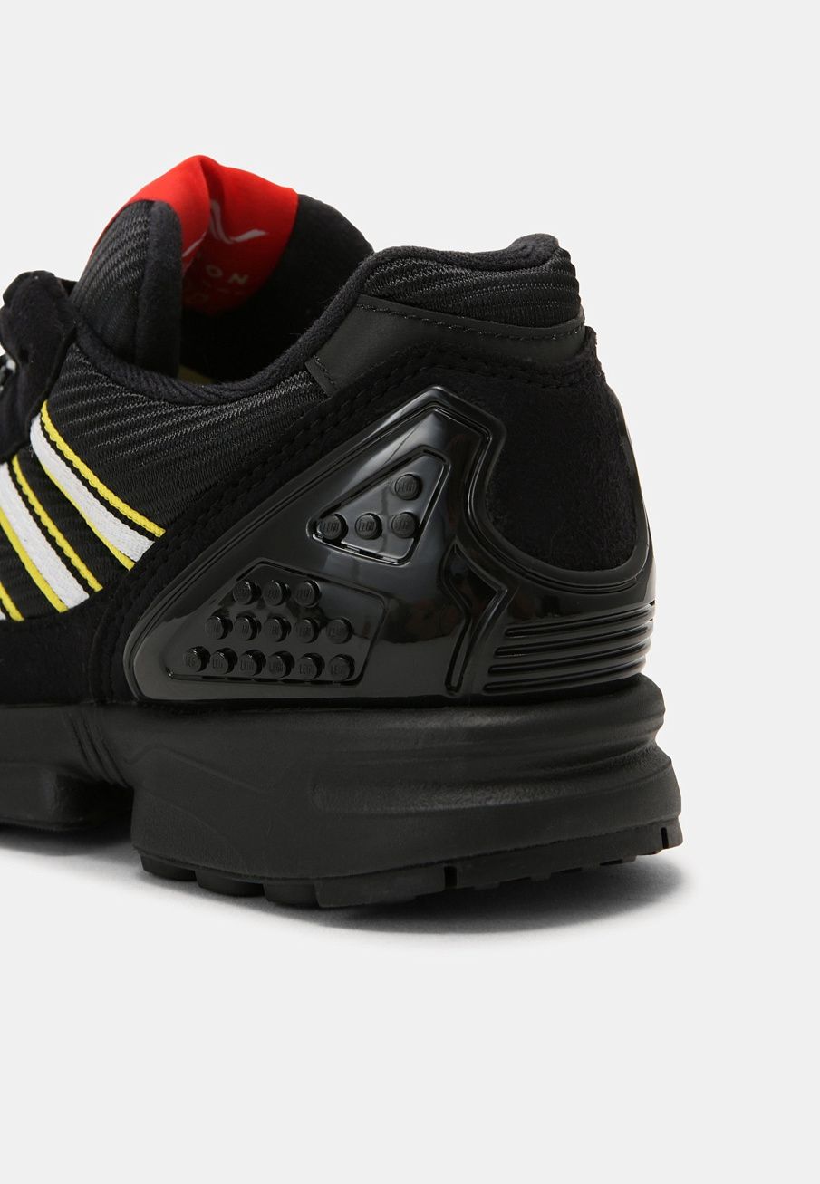 Фото № 5 с приближением к товару «‎Adidas ZX 8000 Lego »