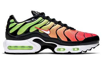 Nike Air Max Plus Older Kids' Shoe BlackRedGreen - 2