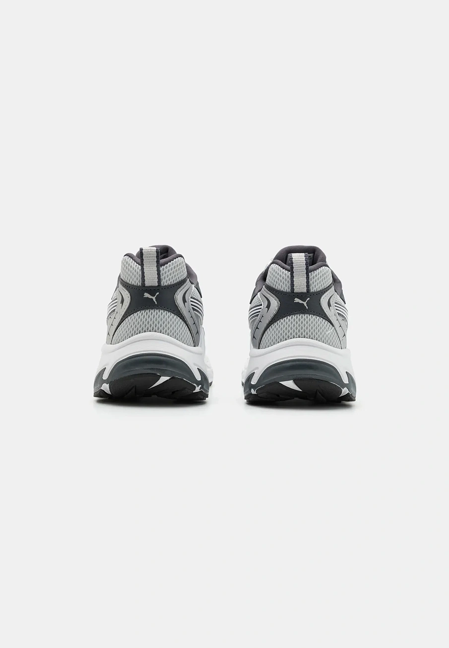 Фото № 3 с приближением к товару «‎MORPHIC»