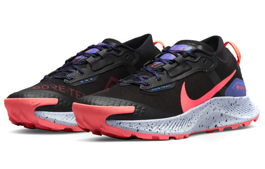Фото № 3 с приближением к товару «‎Nike Wmns Pegasus Trail 3 GTX Low-Top Sneakers BlackRed»
