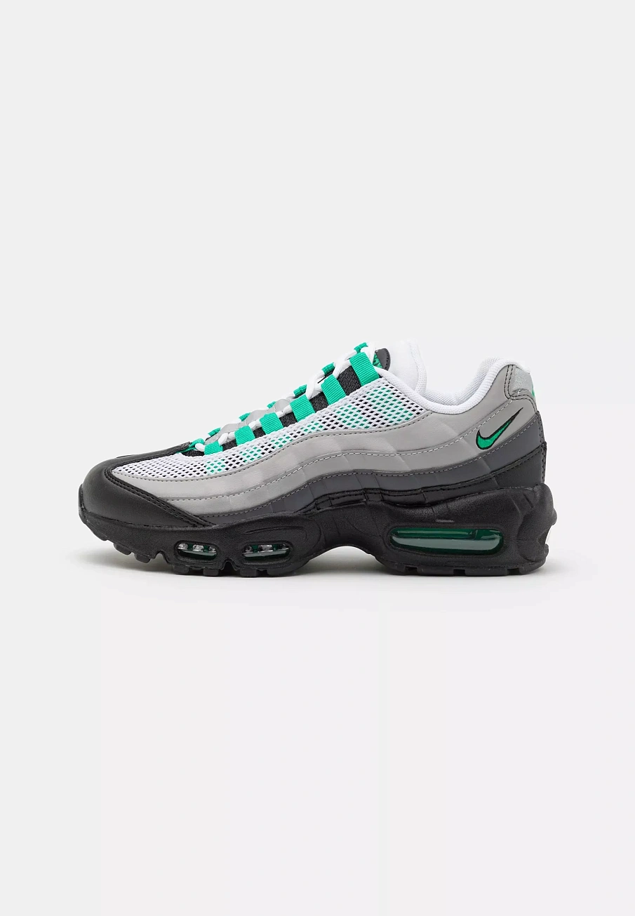 Фото № 4 с приближением к товару «‎AIR MAX 95»