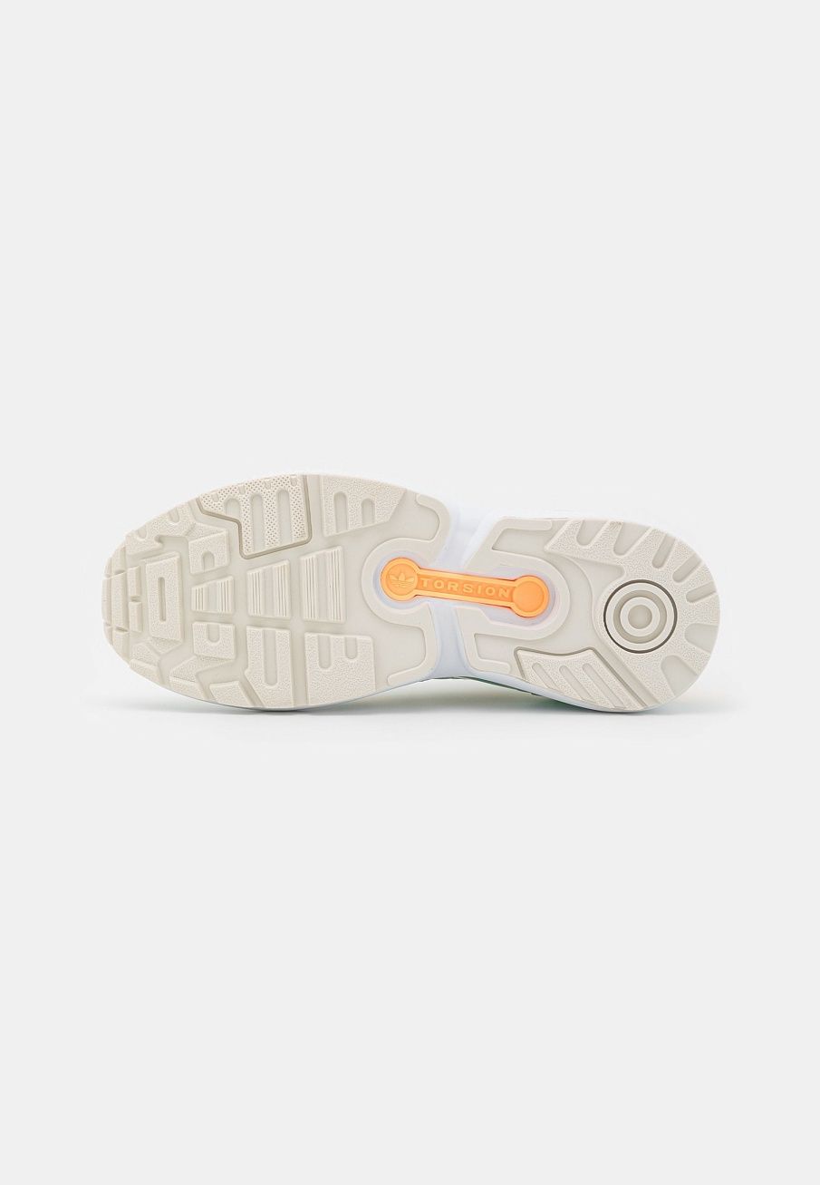 Фото № 5 с приближением к товару «‎Adidas ZX Wavian »