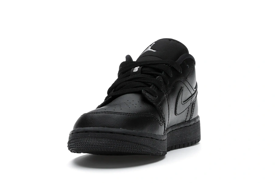 Фото № 3 с приближением к товару «‎Jordan 1 Low Black »
