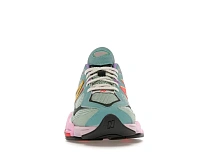 Фото № 2 с приближением к товару «‎New Balance 9060»