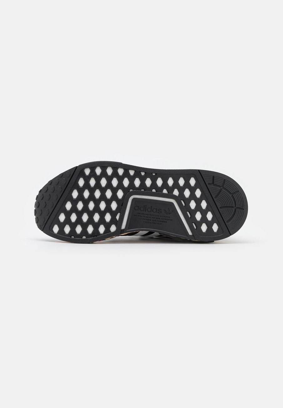 Фото № 5 с приближением к товару «‎Adidas Nmd_r1 »