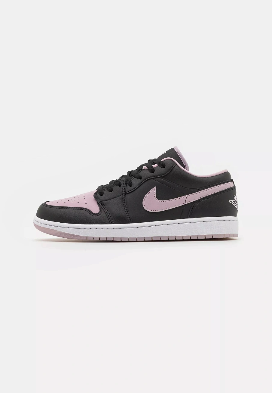 Фото № 1 с приближением к товару «‎AIR JORDAN 1 LOW SE»