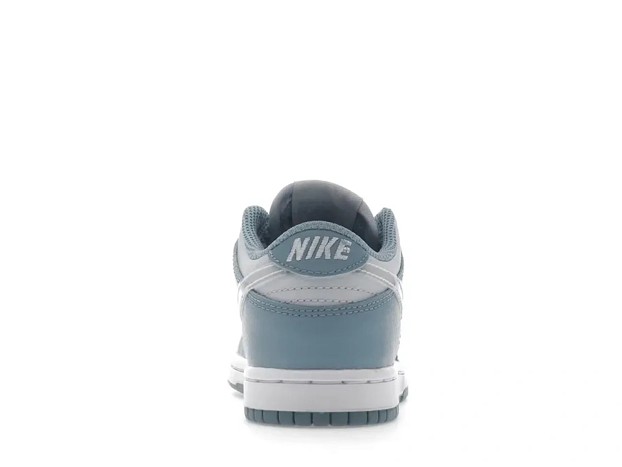 Фото № 4 с приближением к товару «‎Nike Dunk Low»