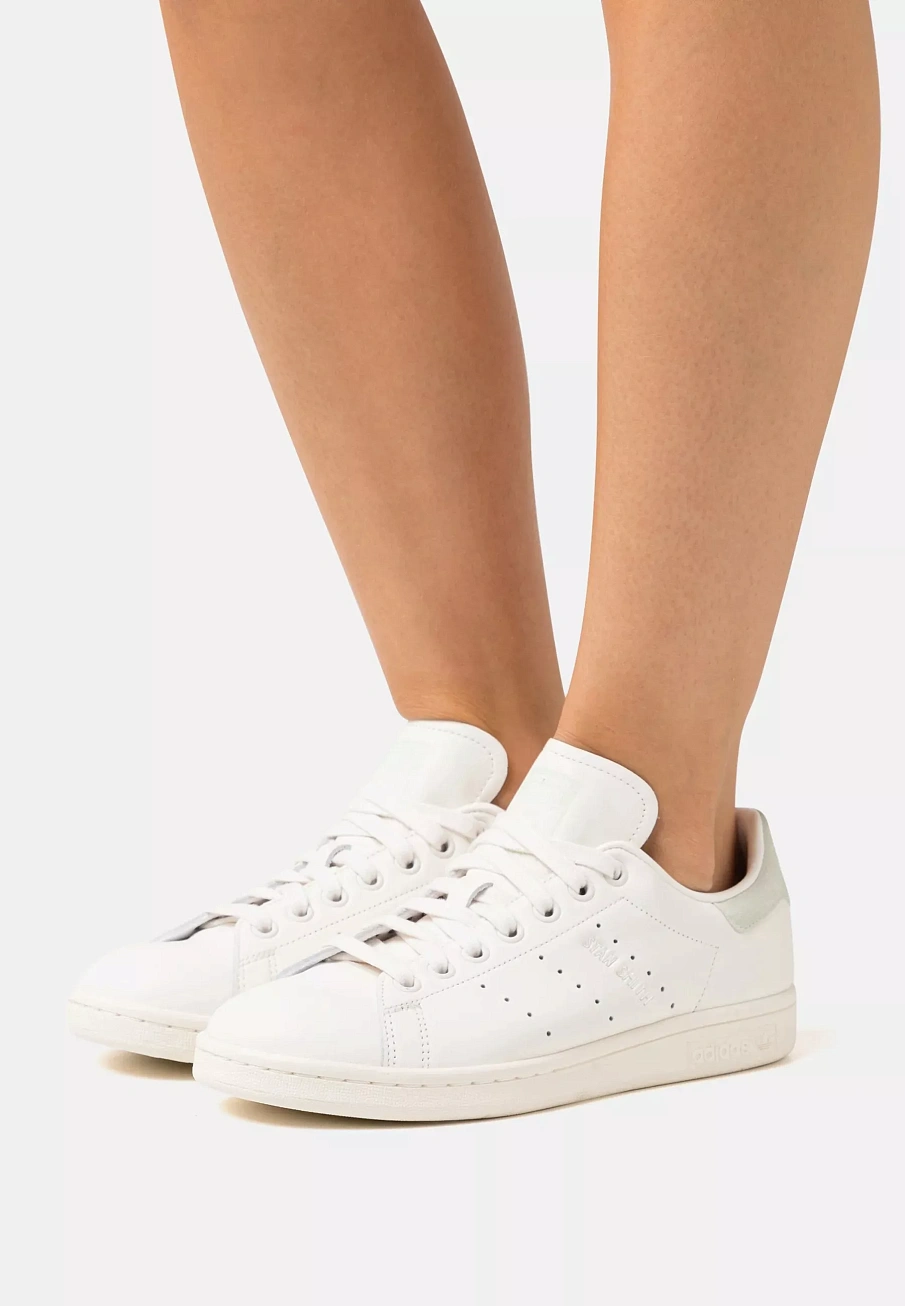 Фото № 1 с приближением к товару «‎STAN SMITH »