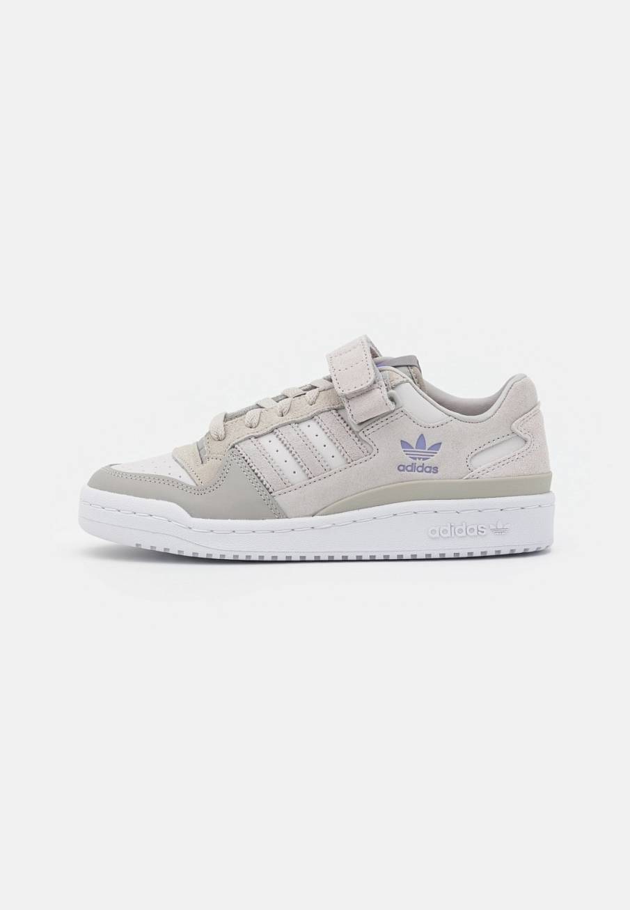 Фото № 1 с приближением к товару «‎Adidas Forum »