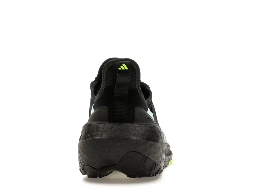 Фото № 4 с приближением к товару «‎adidas Ultra Boost Light Gore-Tex»