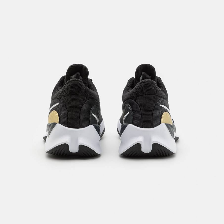 Фото № 3 с приближением к товару «‎Nike Renew Elevate Iii»