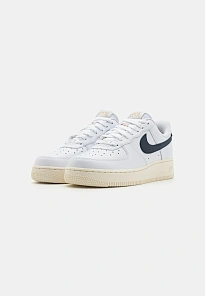 Фото № 4 с приближением к товару «‎AIR FORCE 1 07 FLYEASE»