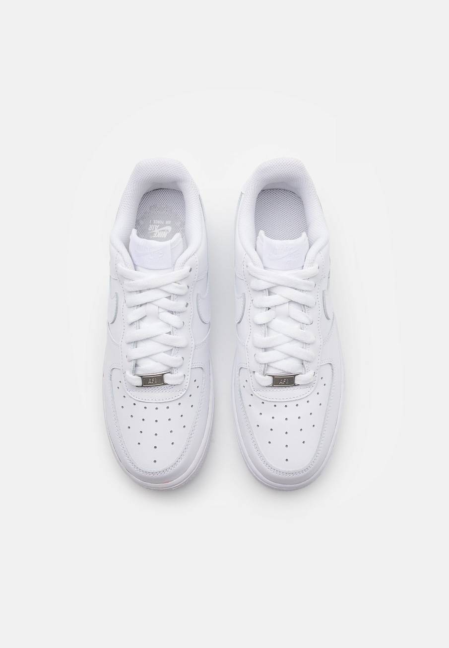 Фото № 4 с приближением к товару «‎Nike Air Force 1 ’07 »