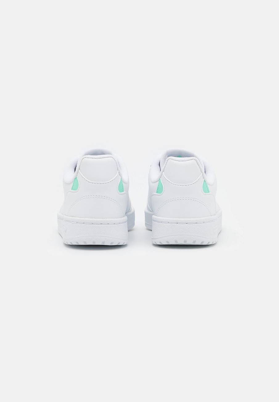 Фото № 3 с приближением к товару «‎Adidas NY 90 »