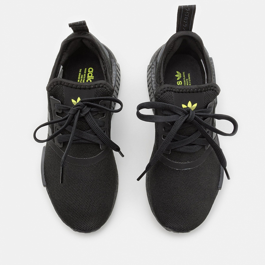 Фото № 4 с приближением к товару «‎Adidas Nmd_r1 »