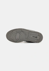 Фото № 4 с приближением к товару «‎AIR JORDAN 1»
