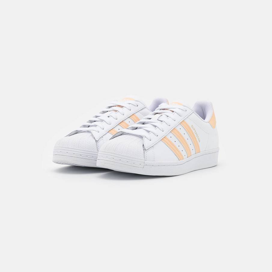 Фото № 2 с приближением к товару «‎Adidas Superstar »