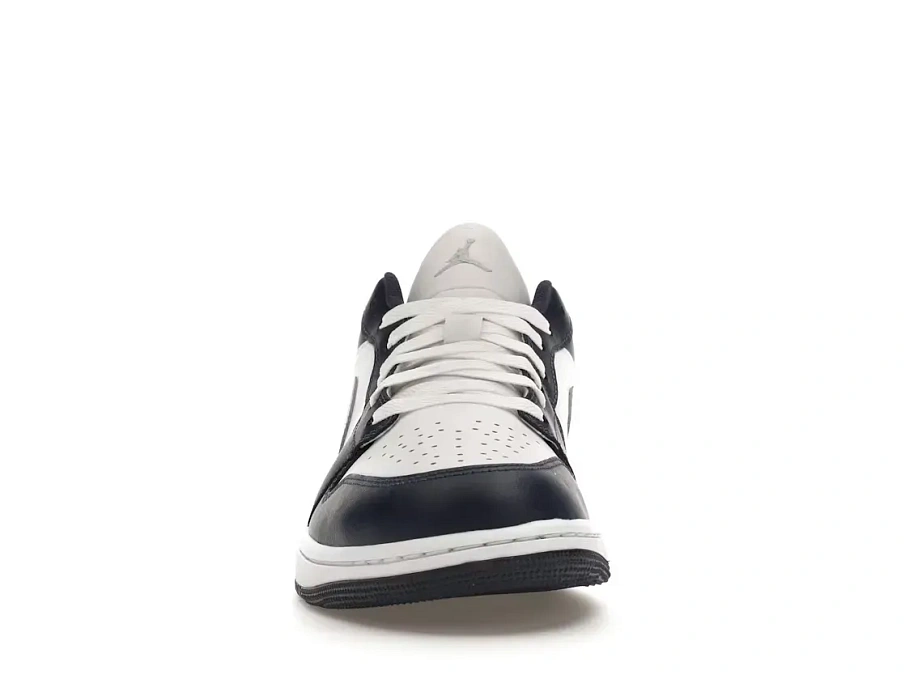 Фото № 2 с приближением к товару «‎Jordan 1 Low»