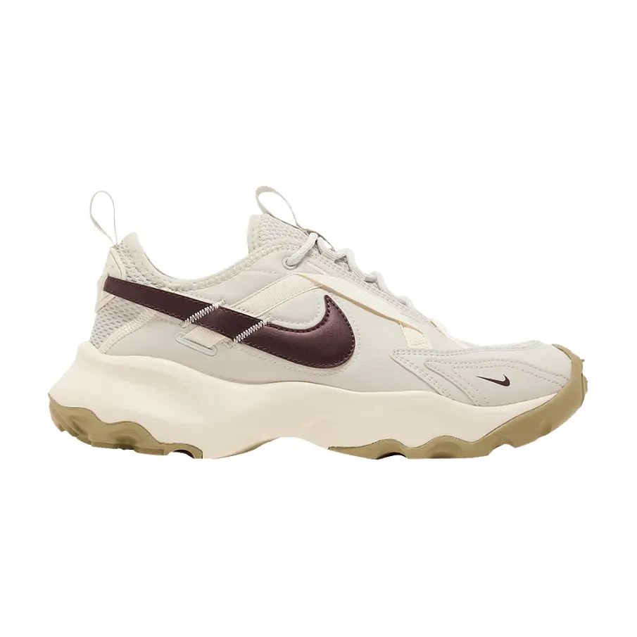Фото № 1 с приближением к товару «‎Nike Women's TC 7900 Light Bone Burgundy Crush (DD9682-003)»
