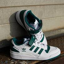Фото № 3 с приближением к товару «‎Adidas Forum »