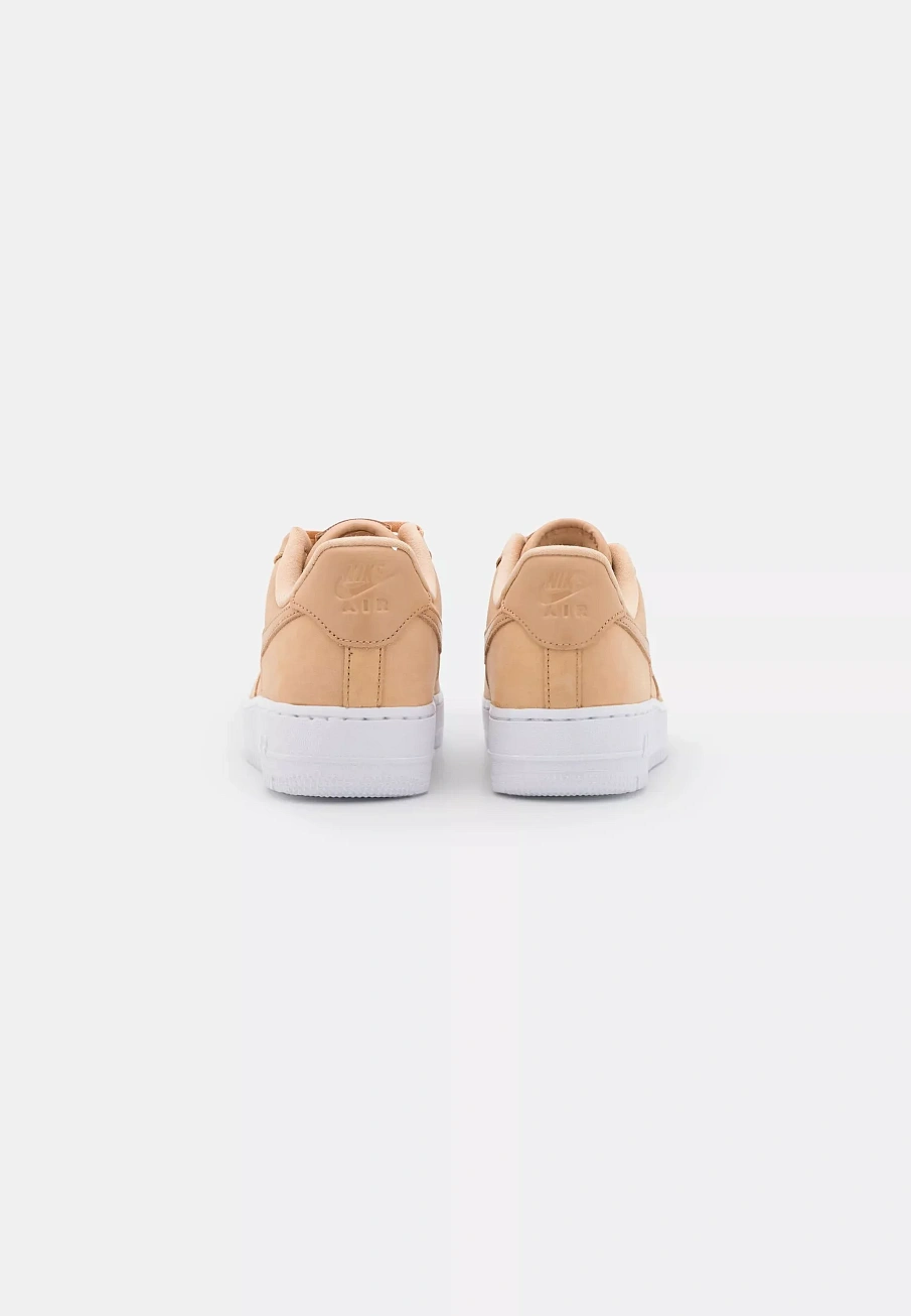 Фото № 2 с приближением к товару «‎NIKE AIR FORCE 1 PREMIUM»