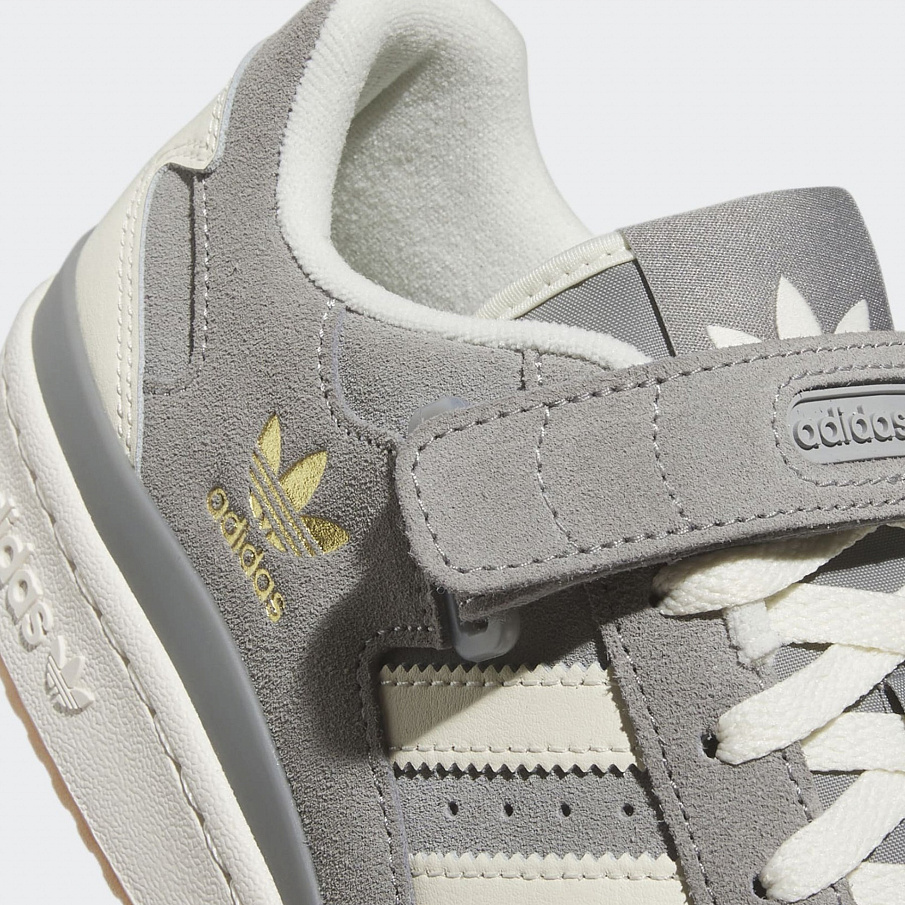 Фото № 3 с приближением к товару «‎Adidas Forum »