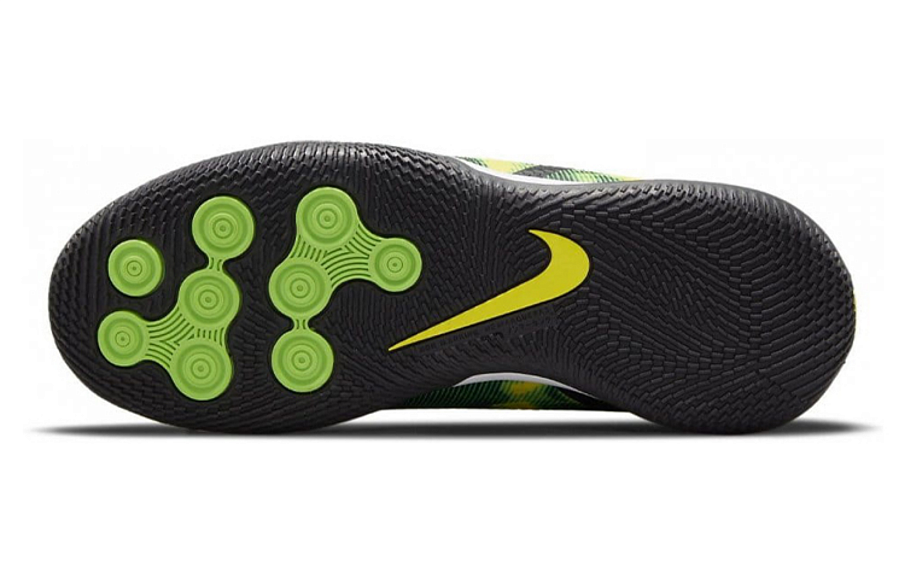 Фото № 4 с приближением к товару «‎Nike Jr. Phantom GT2 Academy IC Soccer Shoes K BlackGreen»