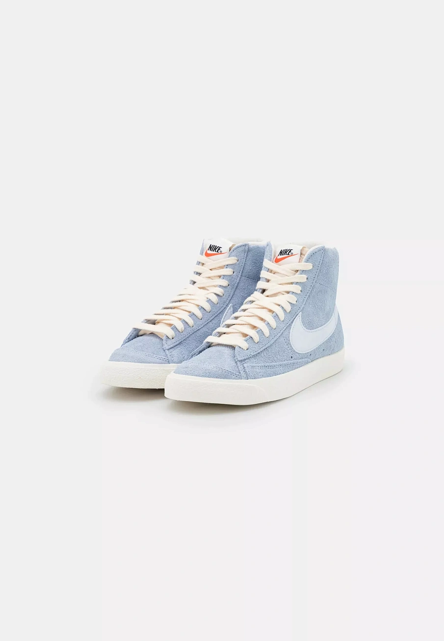 Фото № 3 с приближением к товару «‎W BLAZER MID '77 VNTG»