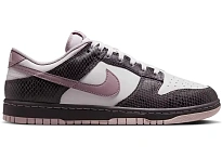 Фото № 1 с приближением к товару «‎Nike Dunk Low SE»