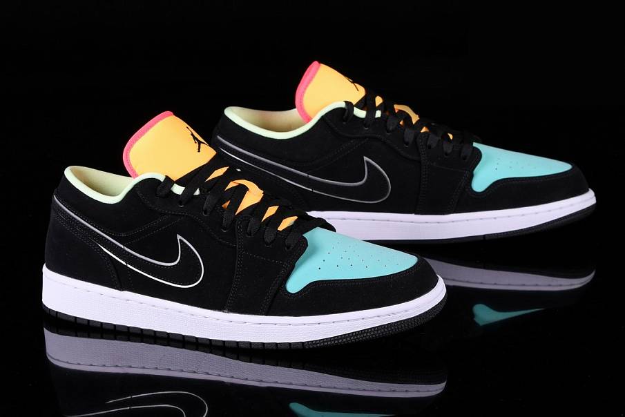 Фото № 3 с приближением к товару «‎Nike Air Jordan 1 Retro SE Aurora »
