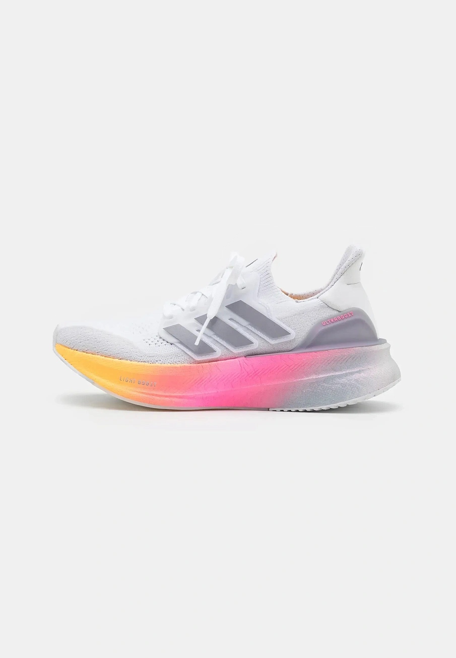 Фото № 1 с приближением к товару «‎ULTRABOOST 5»