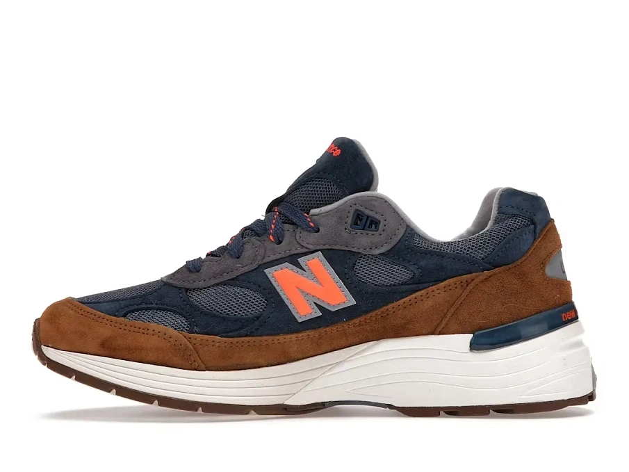 Фото № 3 с приближением к товару «‎New Balance 992»
