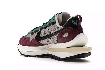 Nike Vaporwaffle sacai Villain Red Neptune Green - 3