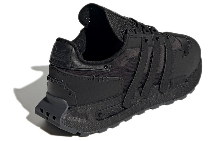 Фото № 4 с приближением к товару «‎ adidas originals Retropy E5 Running shoes»