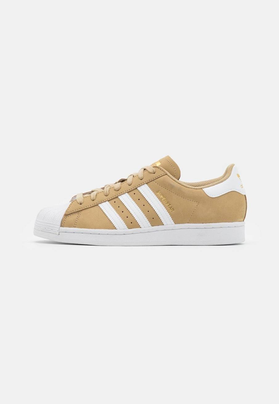 Фото № 1 с приближением к товару «‎Adidas Superstar »