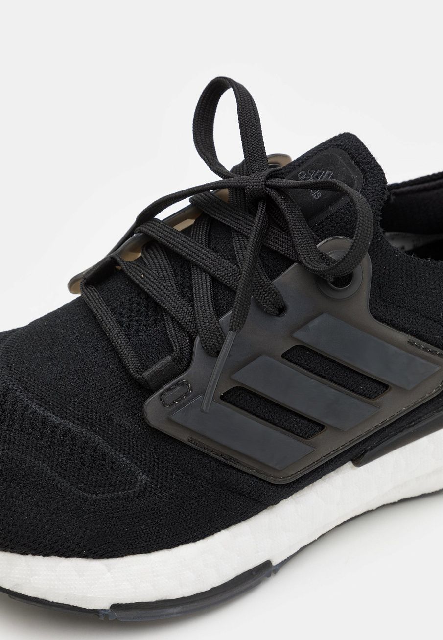 Фото № 5 с приближением к товару «‎Adidas Ultraboost 22»