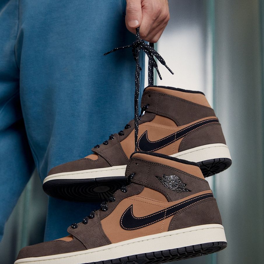 Фото № 3 с приближением к товару «‎Air Jordan 1 SE »